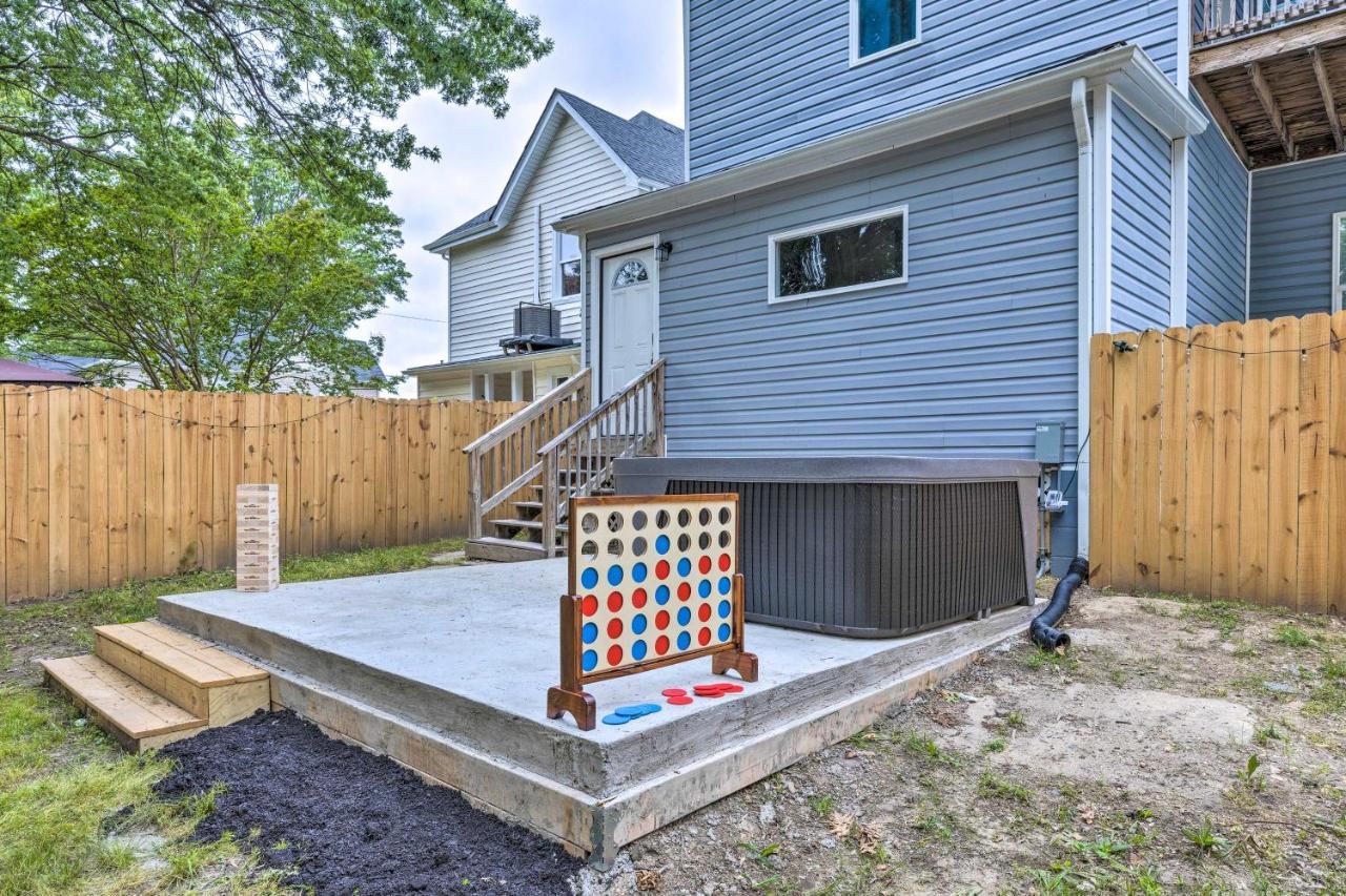 With Hot Tub Less Than 2 Mi To Downtown Richmond! Holiday home Richmond